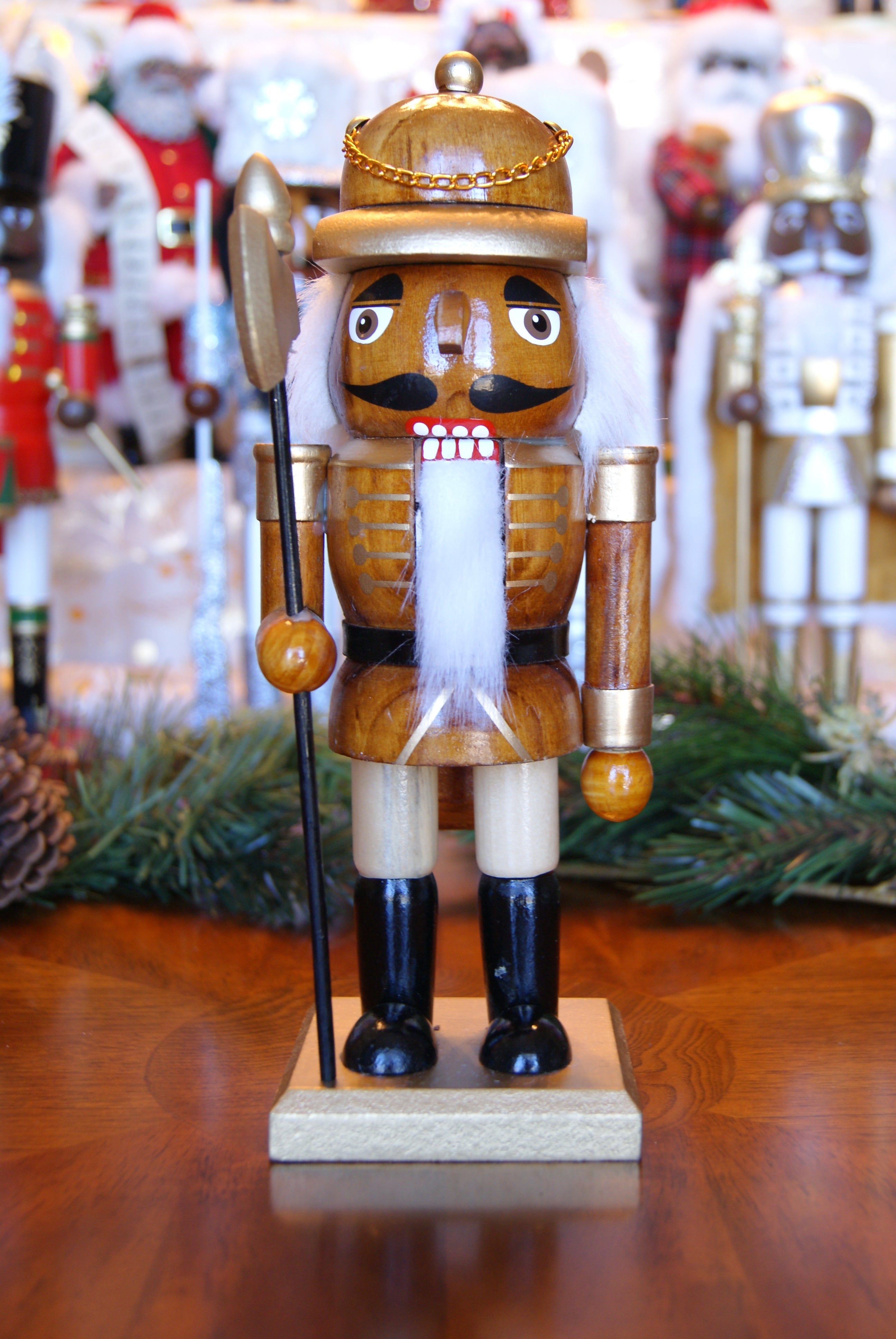 Set of Two Gold Soldiers