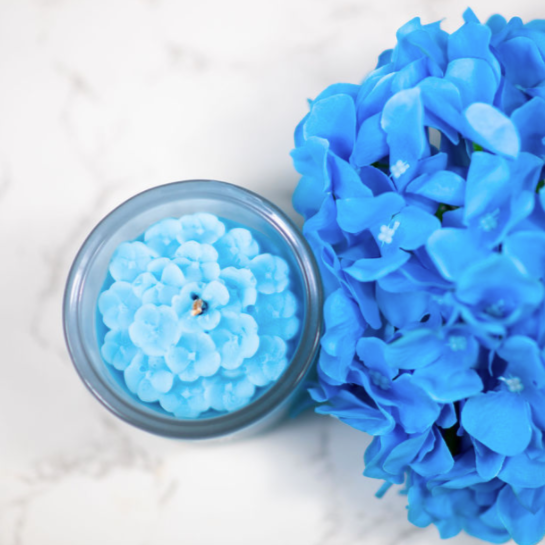 Multifaceted Hydrangea Flower Candle - Thumbnail 2
